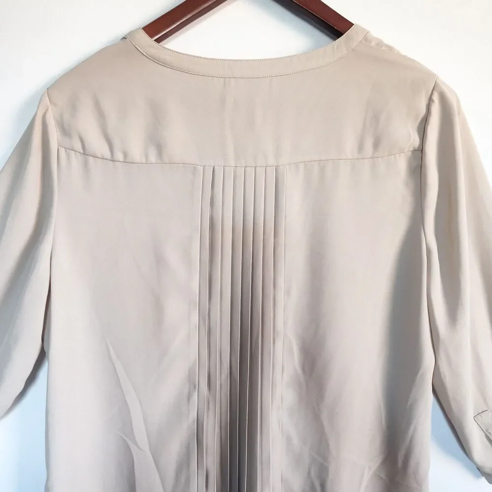 New Chicos Top Size 1 (8) Charming Pleats Stella Khaki Lace Trim Boho Office NWT